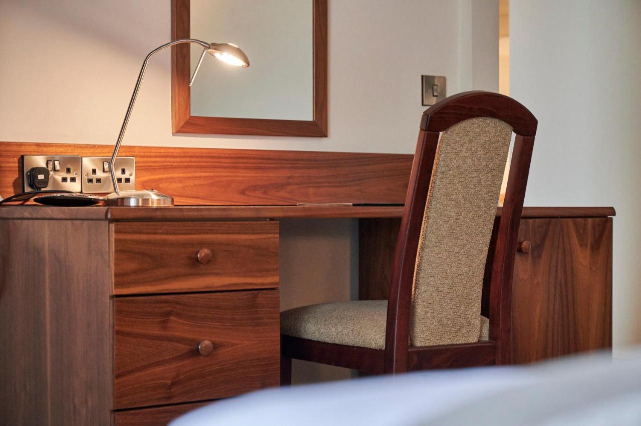 The Old Ginn House Inn Great Clifton Extérieur photo